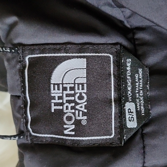 The North Face black lighter-weight patterned coat - Picture 12 of 12